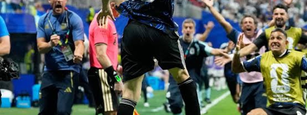 Argentinien gewinnt 2-1 gegen England nach einem Comeback-Sieg Argentinien gewinnt 2-1 gegen England nach einem Comeback-Sieg
